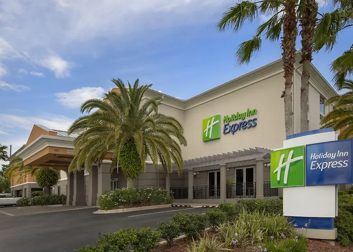 Holiday Inn Express Jacksonville Beach By Ihg
