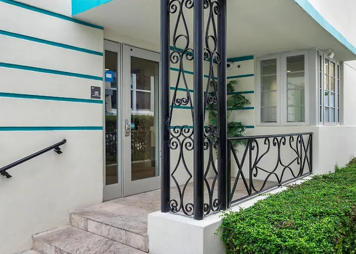 Luxuri Suites Miami Beach