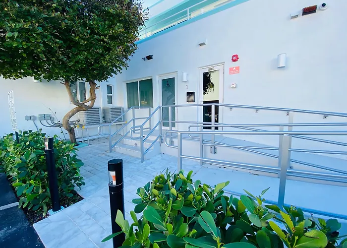 The Marlin Beachside Hollywood