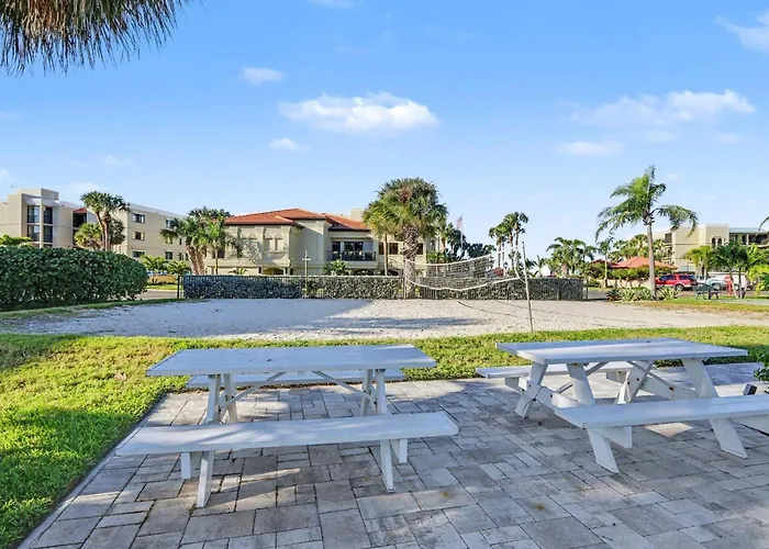 Land'S End 7-305 Beach Front St. Pete Beach