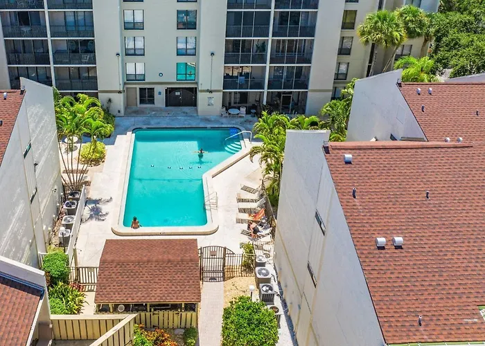 Bay Oaks C Second Floor Villa Siesta Key