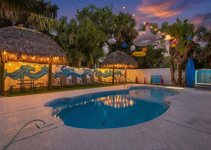 Jellyfish Unit, Walk To Beach & Siesta Key Village, Pet-Friendly