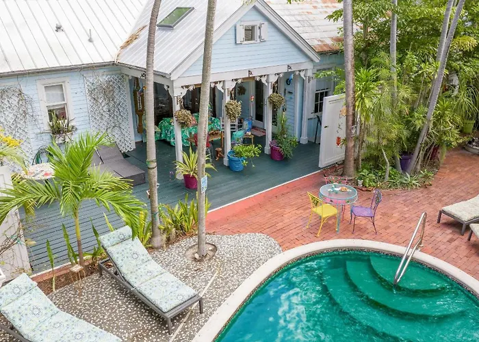 Tennessee Williams By Avantstay Key West