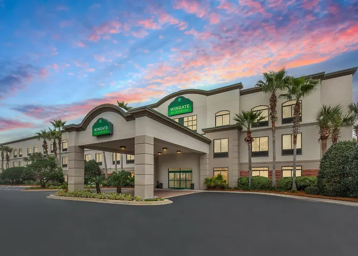 Wingate By Wyndham Destin Hotel