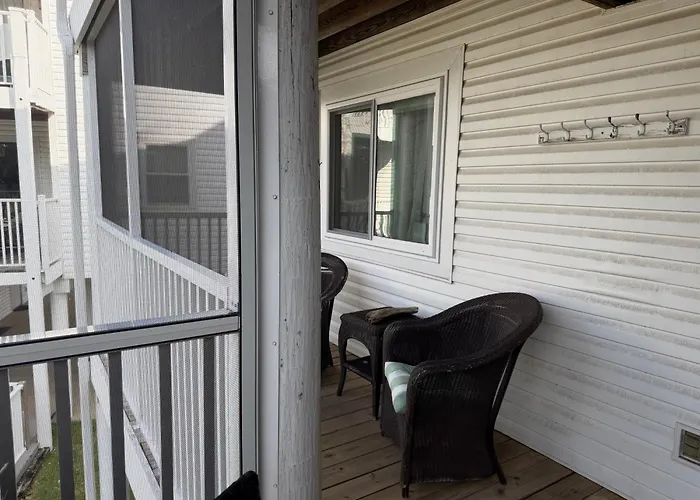 Latitude 107 2 Bedroom Walk To Beach Orange Beach