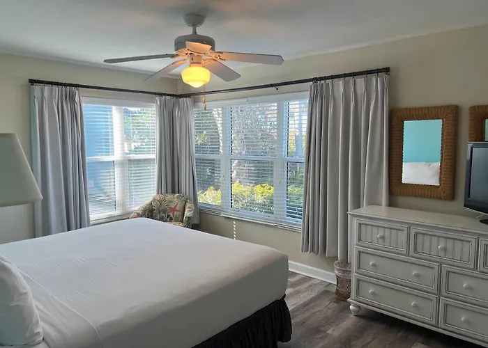 Camelot By The Sea Aparthotel St. Pete Beach