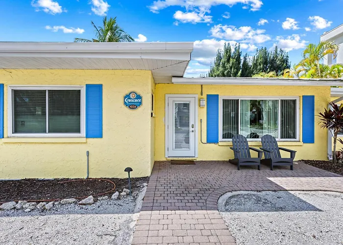 Crescent Cottage - 1034 Siesta Key
