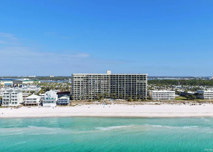 Commodore 801 Panama City Beach