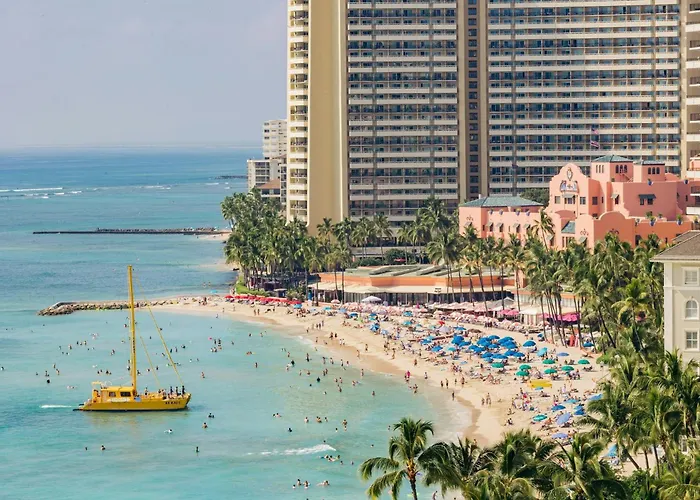 Waikiki Circle Hotel By Castle Honolulu