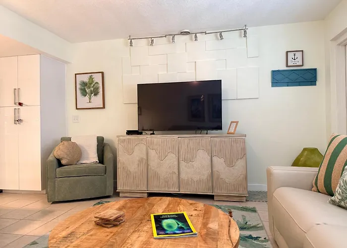 Treasure Island Birdsong Beach Condo#14 St. Pete Beach