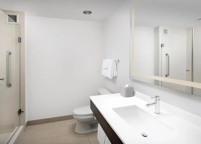 Holiday Inn Express Jacksonville Beach By Ihg