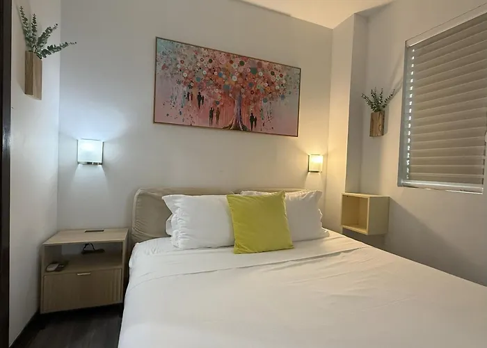 Strand Ocean Drive Suites Miami Beach