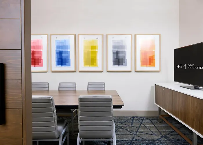 Holiday Inn Express & Suites Sarasota Bradenton