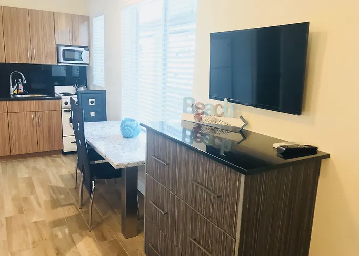 Caribbean Resort Suites Hollywood