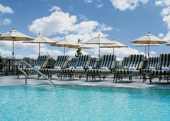 Market Pavilion Hotel Charleston