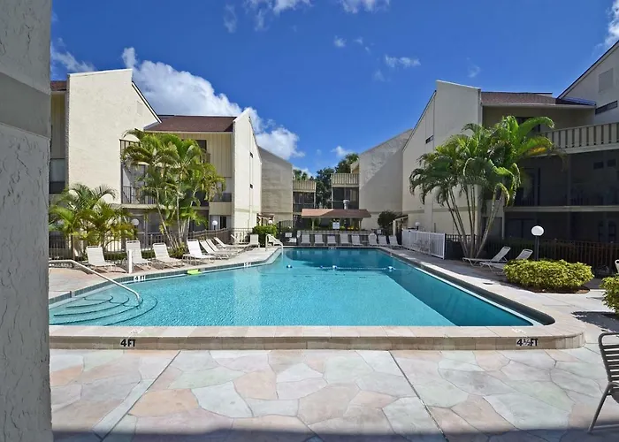 Bay Oaks - 6157 #E01 Villa Siesta Key